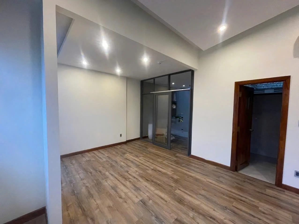Bán nhà mặt tiền nguyễn đình chiểu phường bàn cờ, hồ chí minh giá 14 tỷ