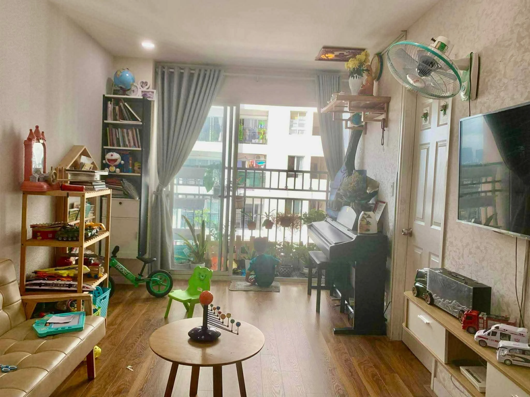 Cho thuê căn hộ 4s linh đông block b2, ban công sắt 9t.tháng