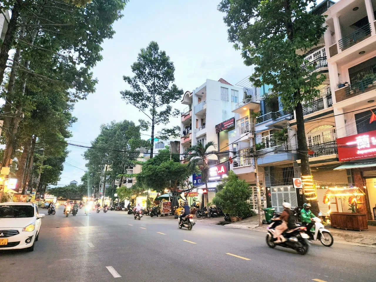 Bán nhà mặt tiền 272 Nguyễn Gia Trí, Phường Thạnh Mỹ Tây, Bình Thạnh.