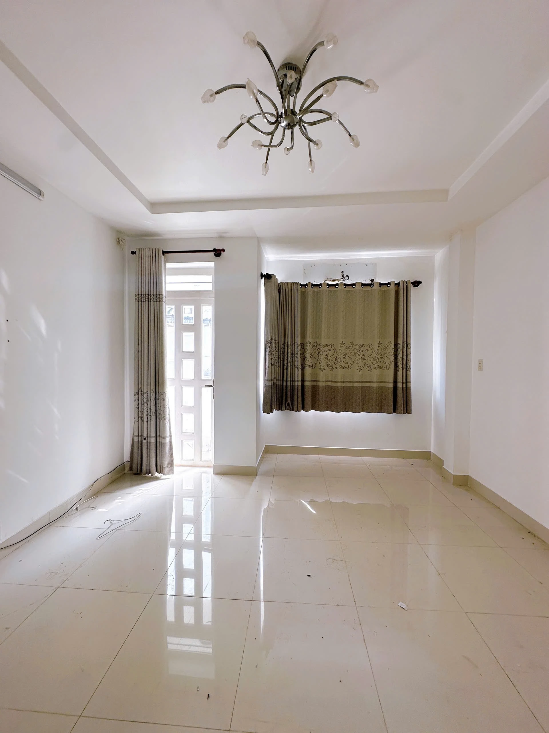 Bán nhà  Hoàng Hoa Thám, Phường Đức Nhuận, Hồ Chí Minh giá 9 tỷ  550 triệu