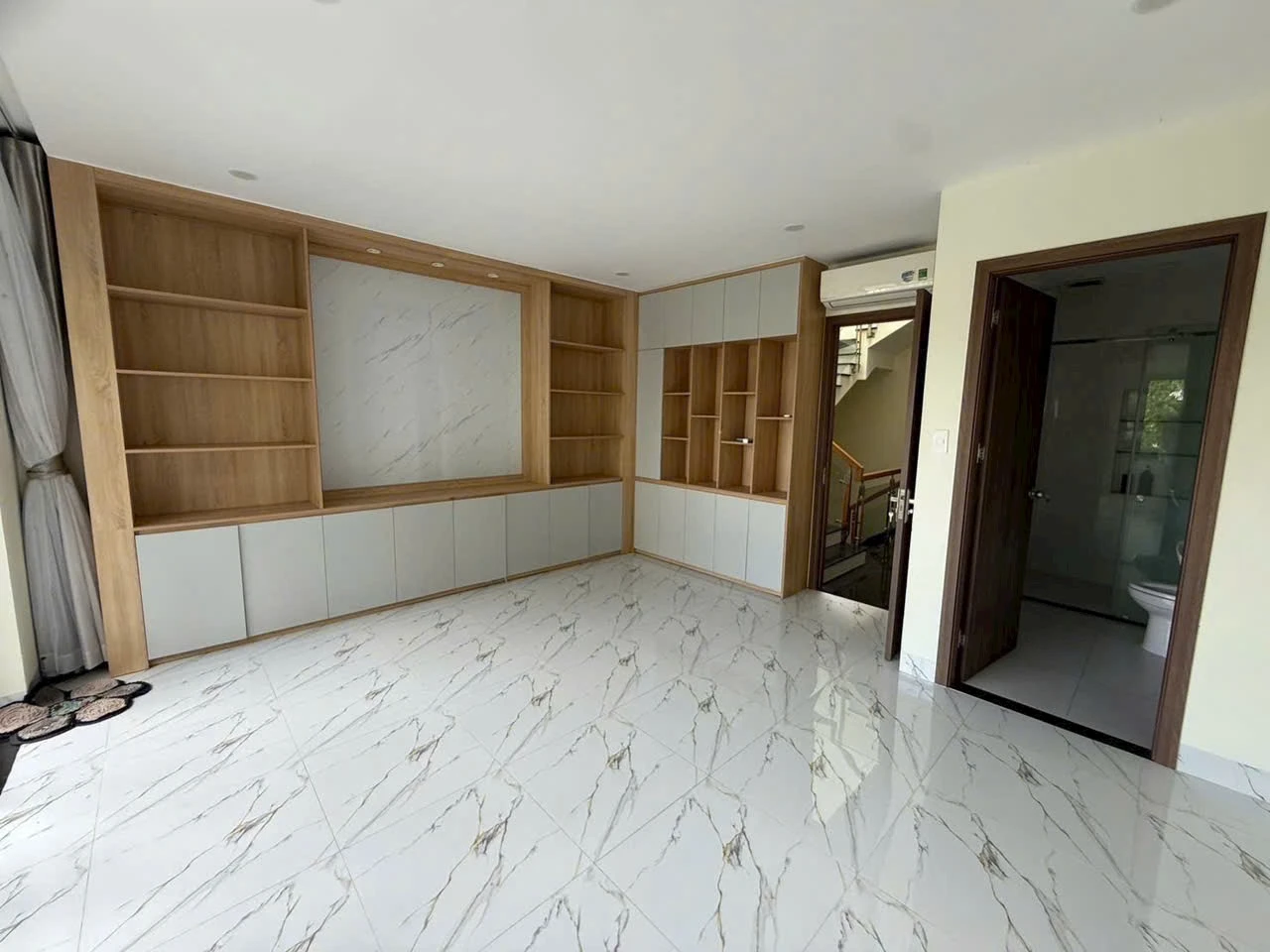 Bán Nhà Phố Đông Tăng Long Hưng Lộc DT 5x20 Nhà 3 Lầu Hoàn Thiện Nội Thất