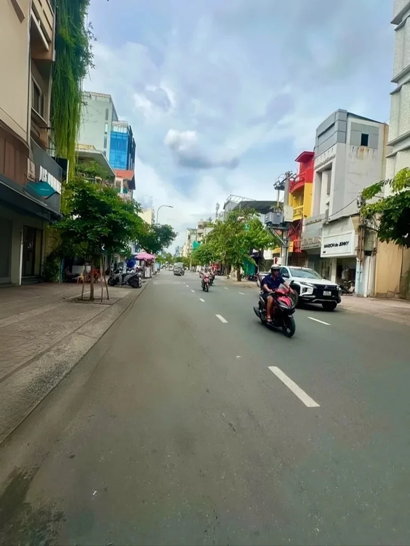 [PHƯỜNG BÀN CỜ - QUẬN 3] BÁN NHÀ KHU CƯ XÁ ĐÔ THÀNH–3 TẦNG Ở NGAY– DÒNG TIỀN 20TR/THÁNG– GIÁ 8.5 TỶ