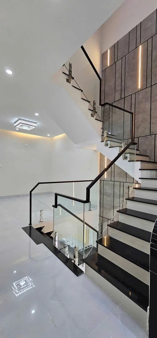 Bán Nhà Mặt Tiền Lê Thanh Nghị Thành Phố Quy Nhơn 4x20m