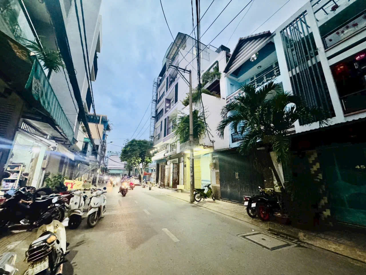 Bán nhà 43A Ca Văn Thỉnh, Phường Bảy Hiền, Hồ Chí Minh giá 18 tỷ