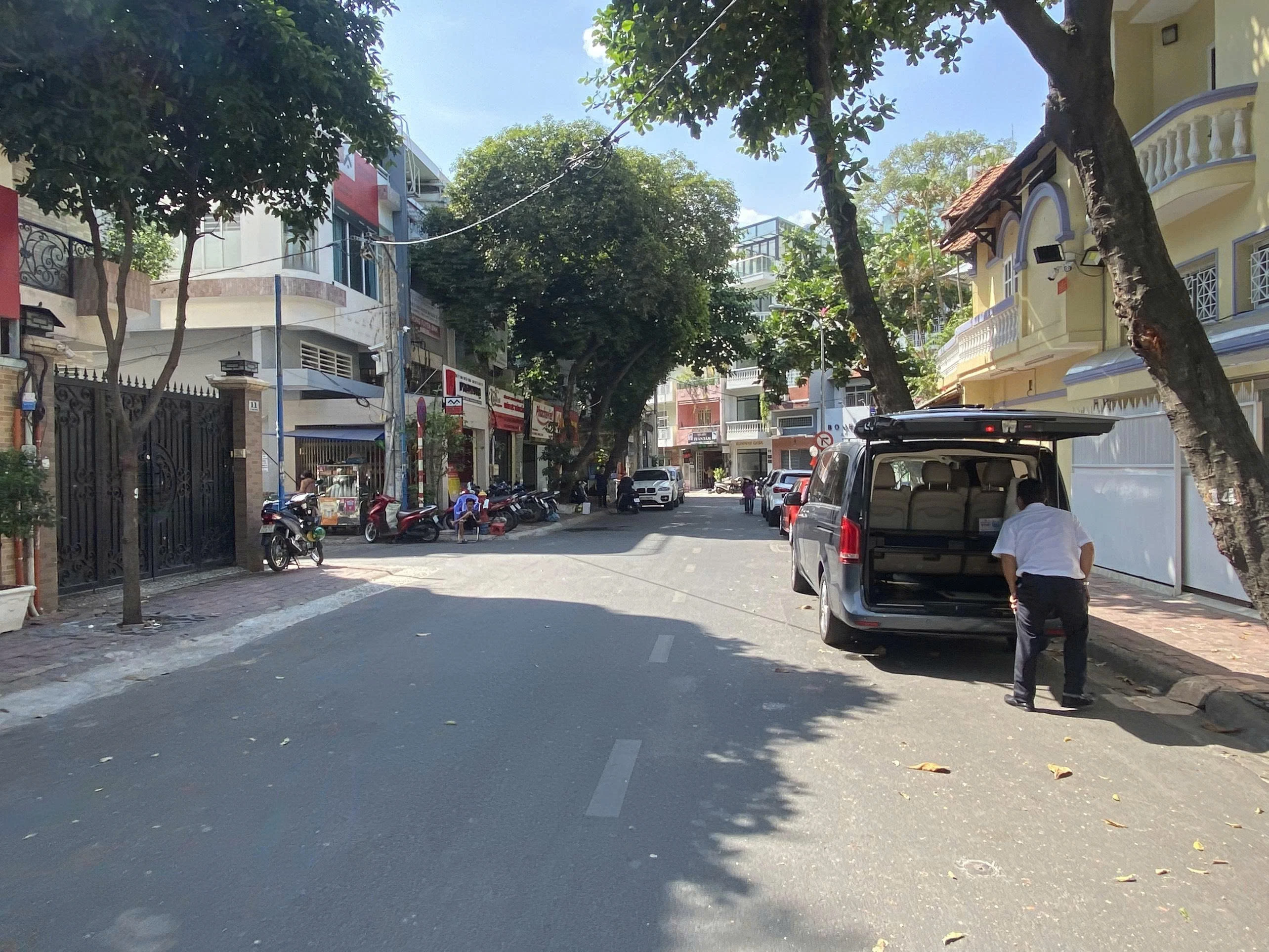 Bán nhà mặt tiền 15 Lý văn phức, Phường Tân Định, Hồ Chí Minh giá 26 tỷ