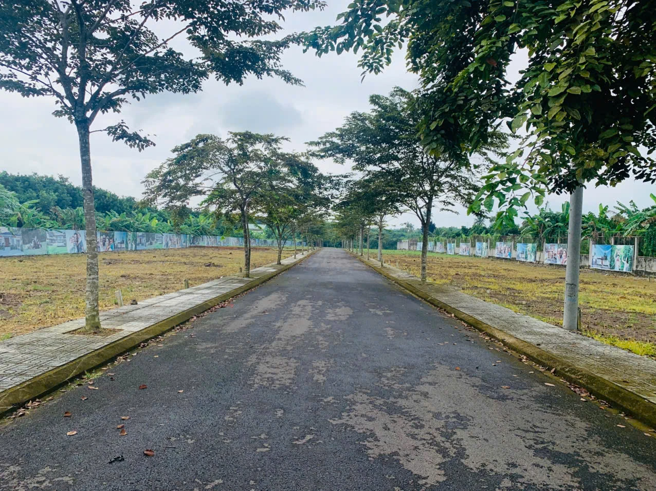 Bán đất nền - SÂN BAY LONG THÀNH full thổ cư, mặt tiền 5m, đường trước 10m,....