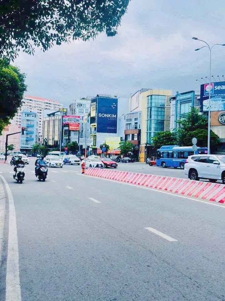 Bán nhà mặt tiền 19T Nguyễn Hữu Cảnh, Phường Thạnh Mỹ Tây, Hồ Chí Minh giá 23 tỷ