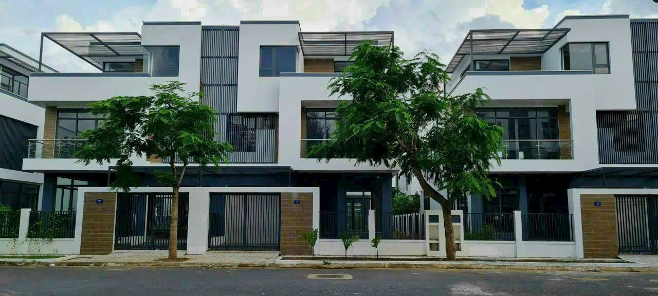 Bán biệt thự Mặt Tiền A4 DT 10x30m Đông Tăng Long Quận 9