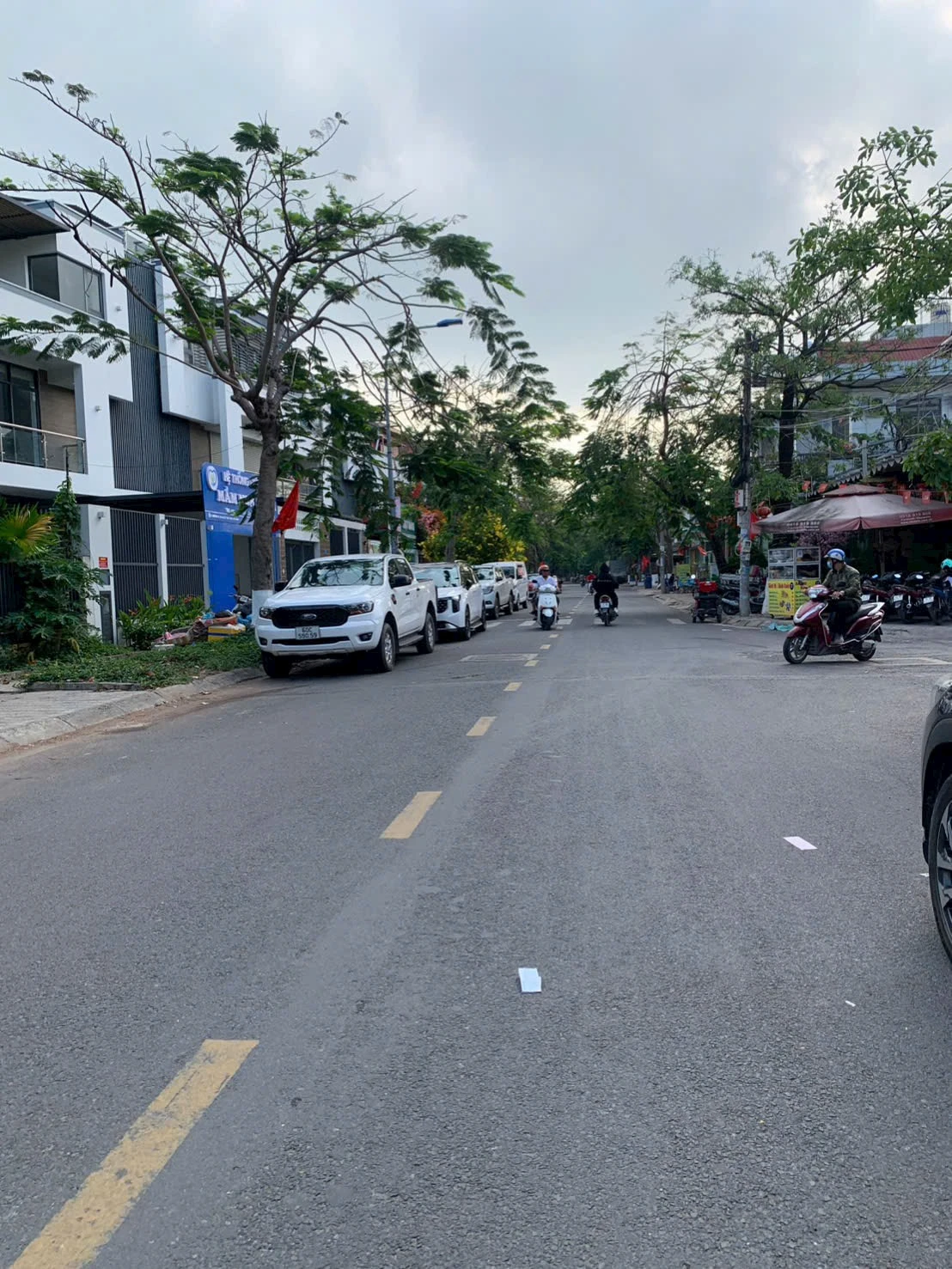 Bán biệt thự Mặt Tiền A4 DT 10x30m Đông Tăng Long Quận 9