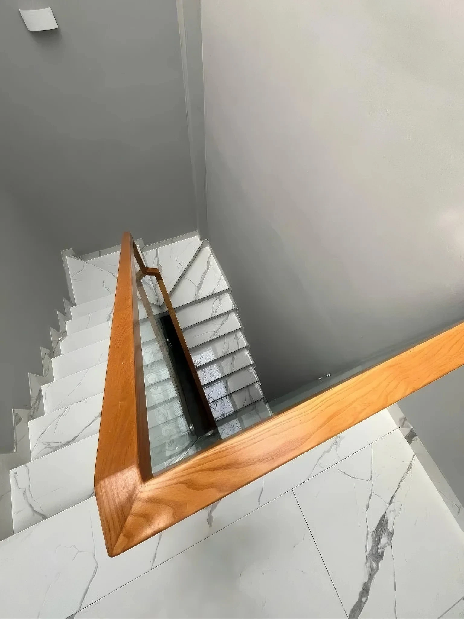 [PHƯỜNG BÀN CỜ] BÁN NHÀ 5 TẦNG NGAY KHU CHỢ BÀN CỜ – 35M² – GIÁ 8.9 TỶ