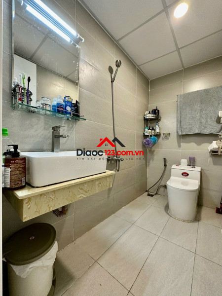 Bán nhà 2 Tầng Hẻm Xe Hơi Đường Bình Lợi, Phường 13, Quận Bình Thạnh