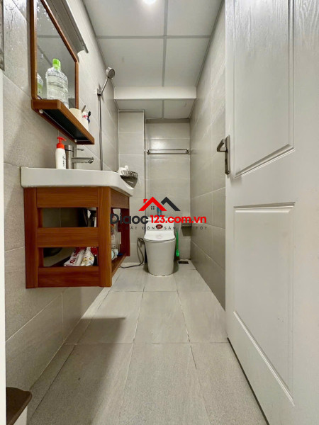 Bán nhà 2 Tầng Hẻm Xe Hơi Đường Bình Lợi, Phường 13, Quận Bình Thạnh