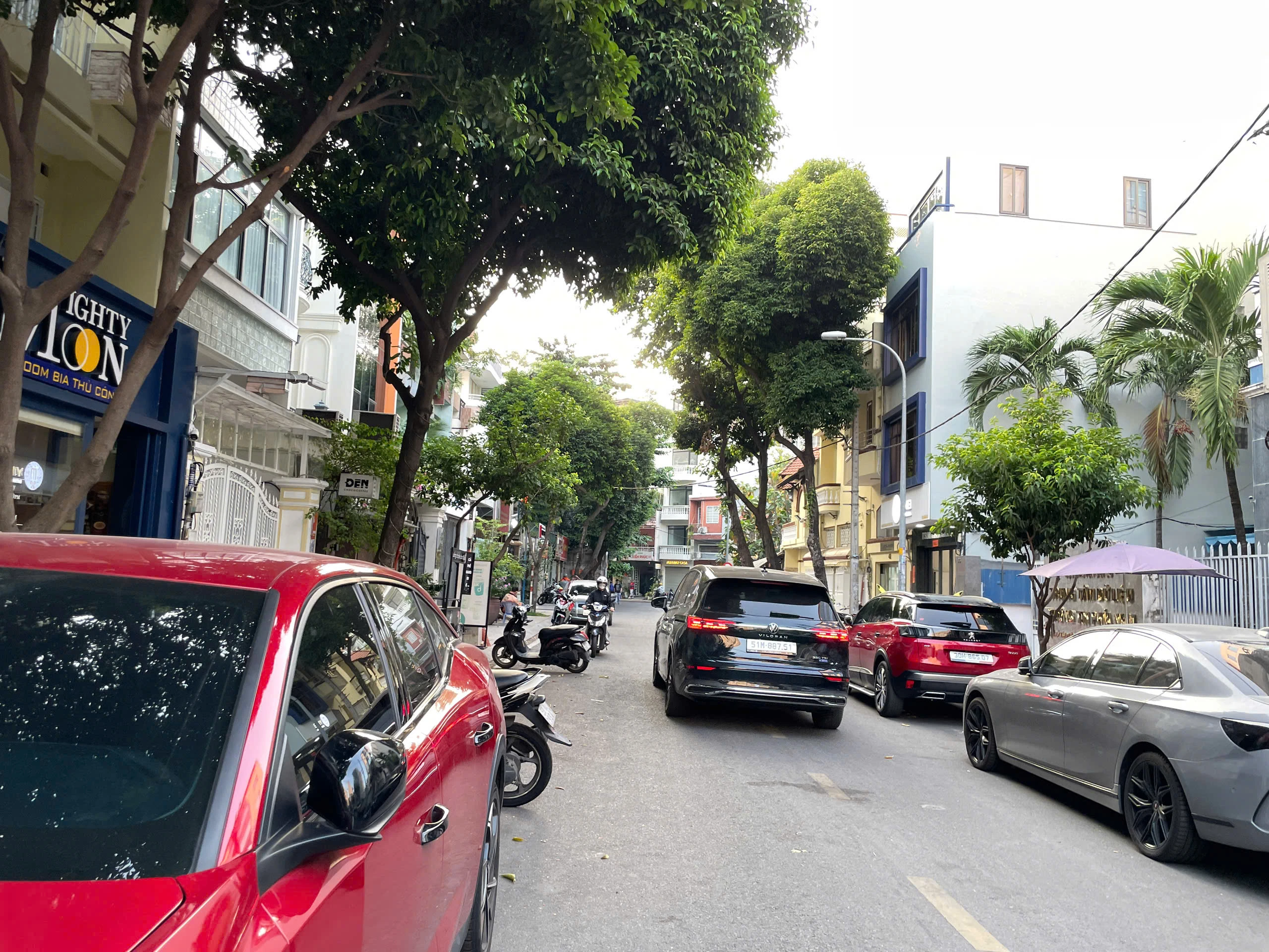 Bán nhà mặt tiền 15 Lý Văn Phức, Phường Tân Định, Tp Hồ Chí Minh giá 26 tỷ
