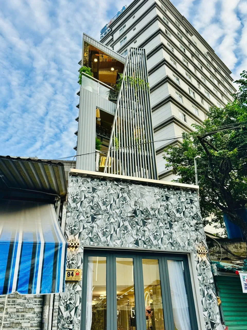 Bán nhà mặt tiền 94 Nguyên Hồng, Phường Hạnh Thông, Tp Hồ Chí Minh giá 10 tỷ  800 triệu