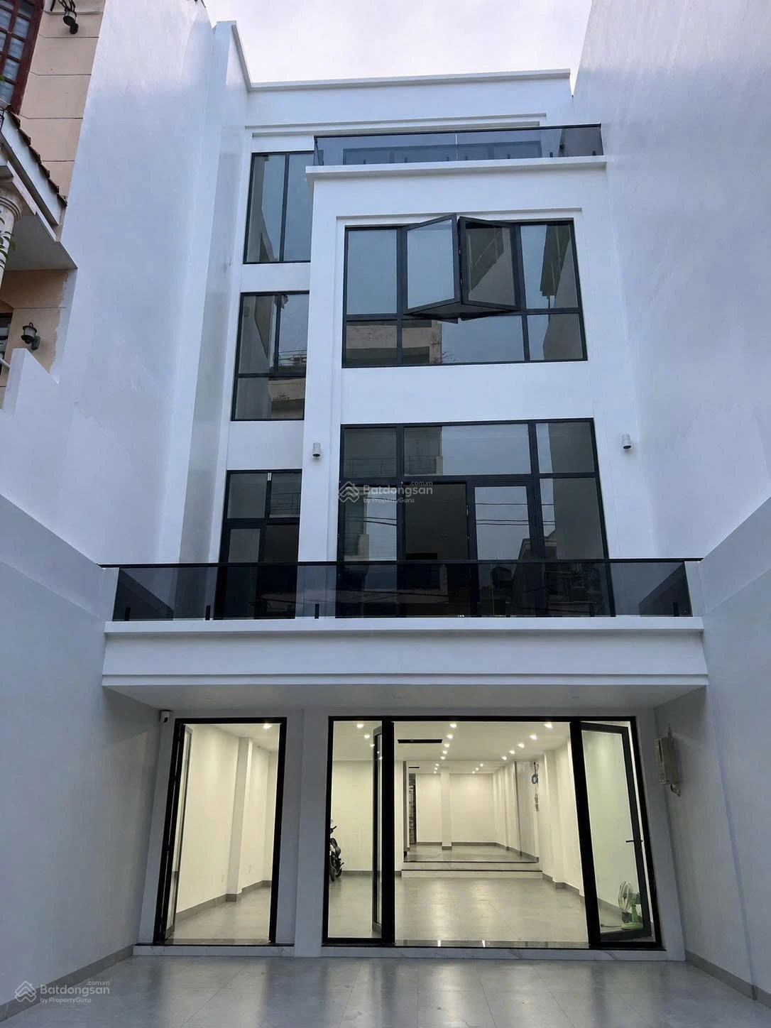 Bán CHDV 24 Nguyễn Bá Tuyển, Phường Bảy Hiền, Tp Hồ Chí Minh giá 55 tỷ