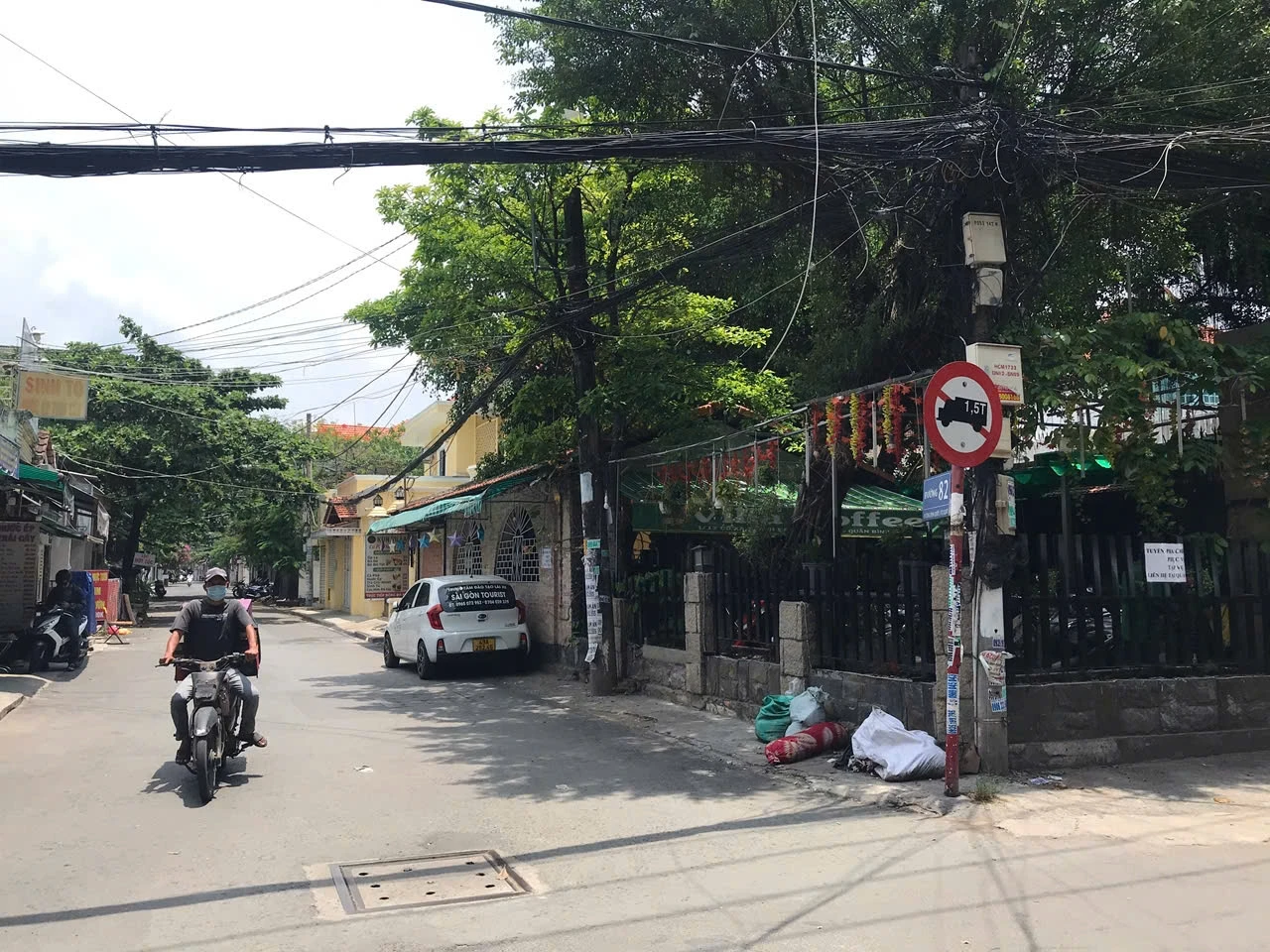 NHÀ 3 LẦU - HẺM 48 HỒ BIỂU CHÁNH, CAFE DU MIÊN (7,2x23m) GIÁ 24 TỶ