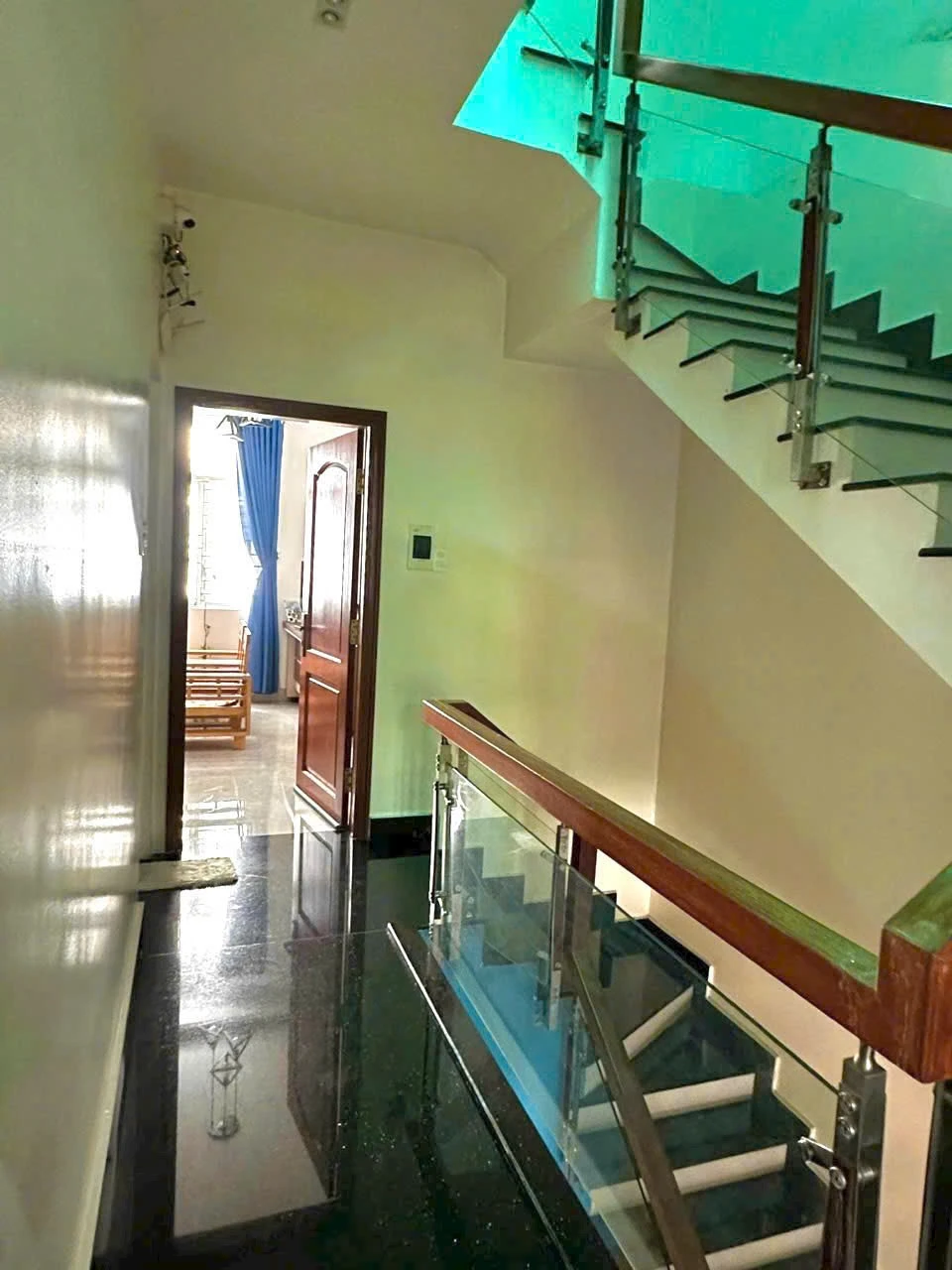 Bán Nhà Phố Quy Nhơn Mặt Tiền Đường Hoàng Văn Thụ, 4 Tàng Kiên Cô