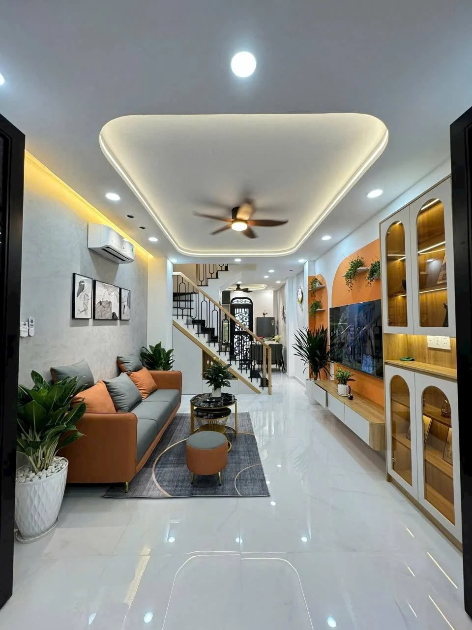 CHDV Hầm 5 lầu - Khu Phố Nhật Bình Thạnh (6x21m) HĐT 1tỷ2/năm. Giá 38 tỷ