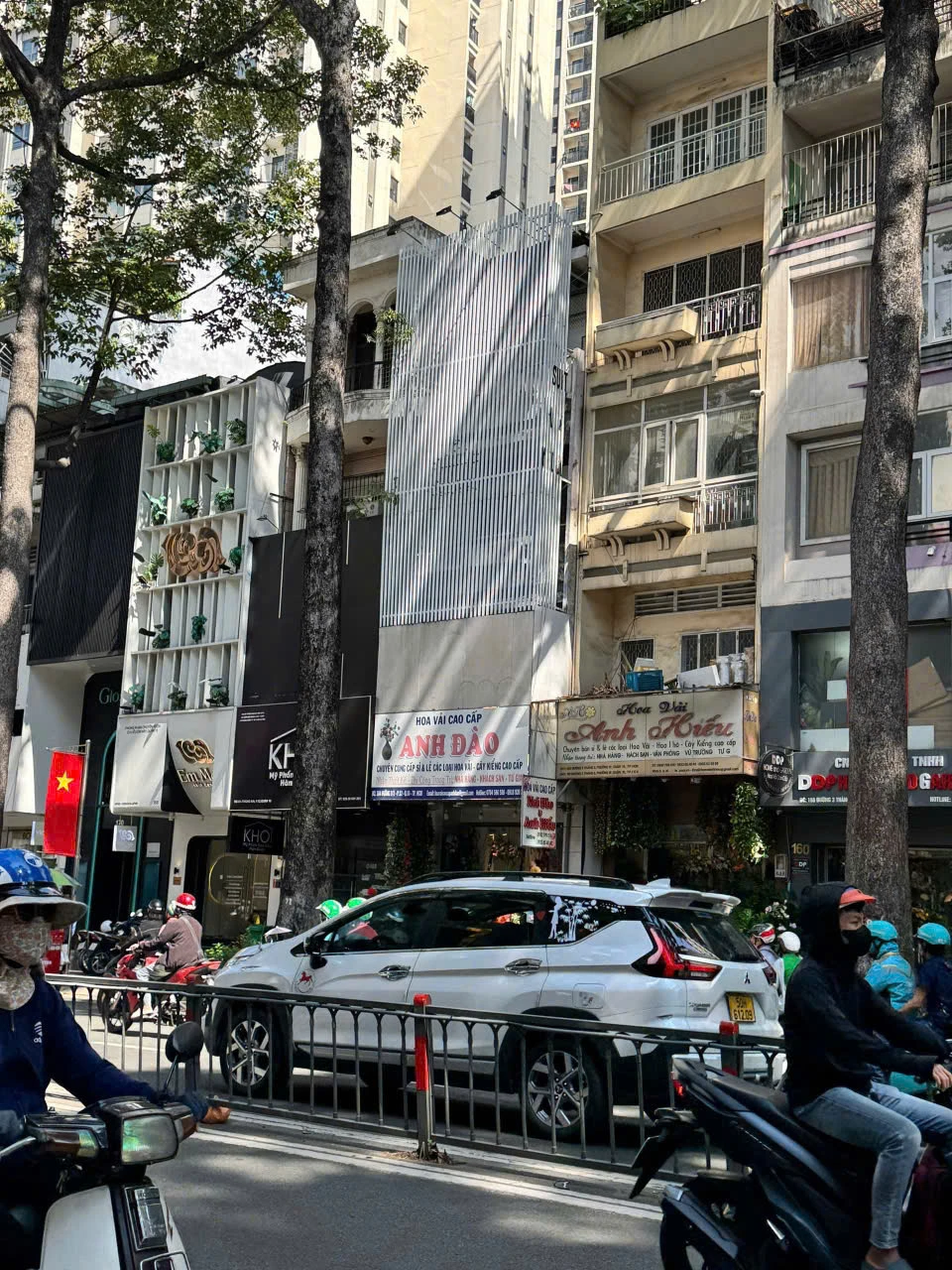 Bán nhà mặt tiền 164 3 Tháng 2, Phường Hòa Hưng, Tp Hồ Chí Minh giá 33 tỷ.