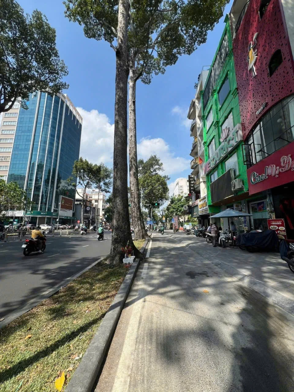 Bán nhà mặt tiền 240B Trần Hưng Đạo, Phường Cầu Ông Lãnh, Tp Hồ Chí Minh giá 28 tỷ  500 triệu