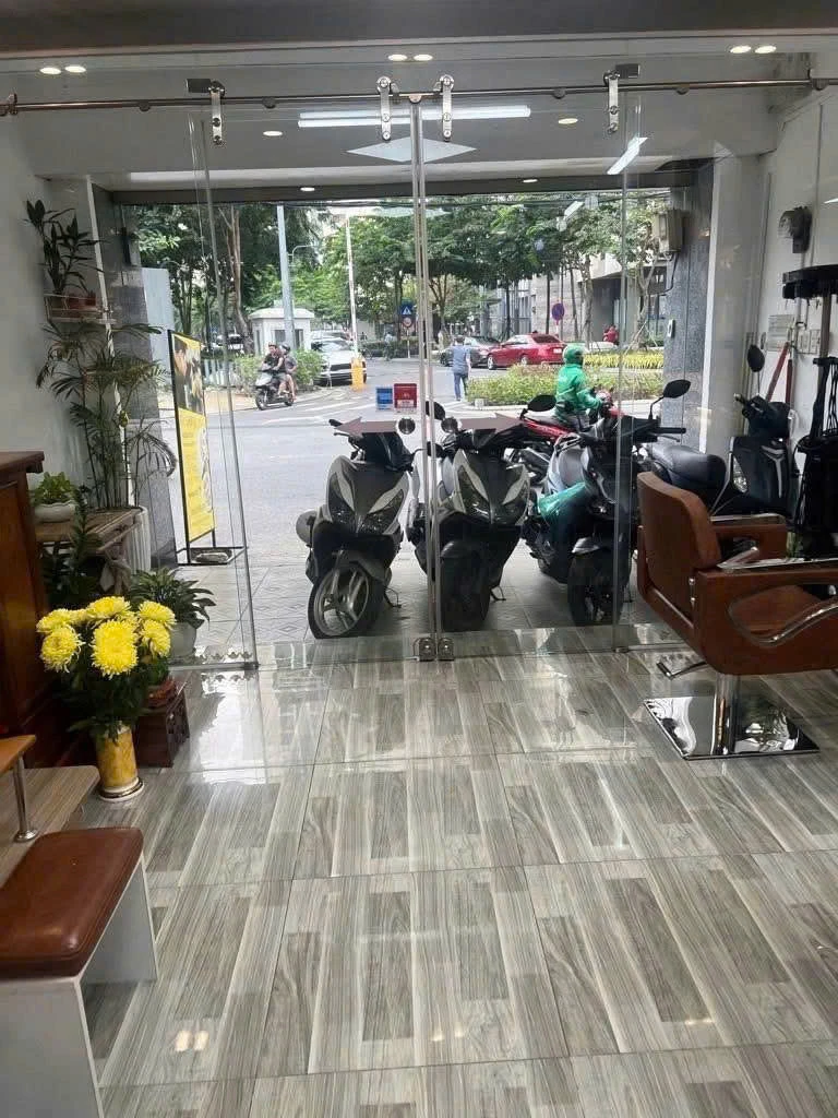 Bán nhà mặt tiền 193  Đường Cô Giang, Phường Cầu Ông Lãnh, Tp Hồ Chí Minh giá 25 tỷ