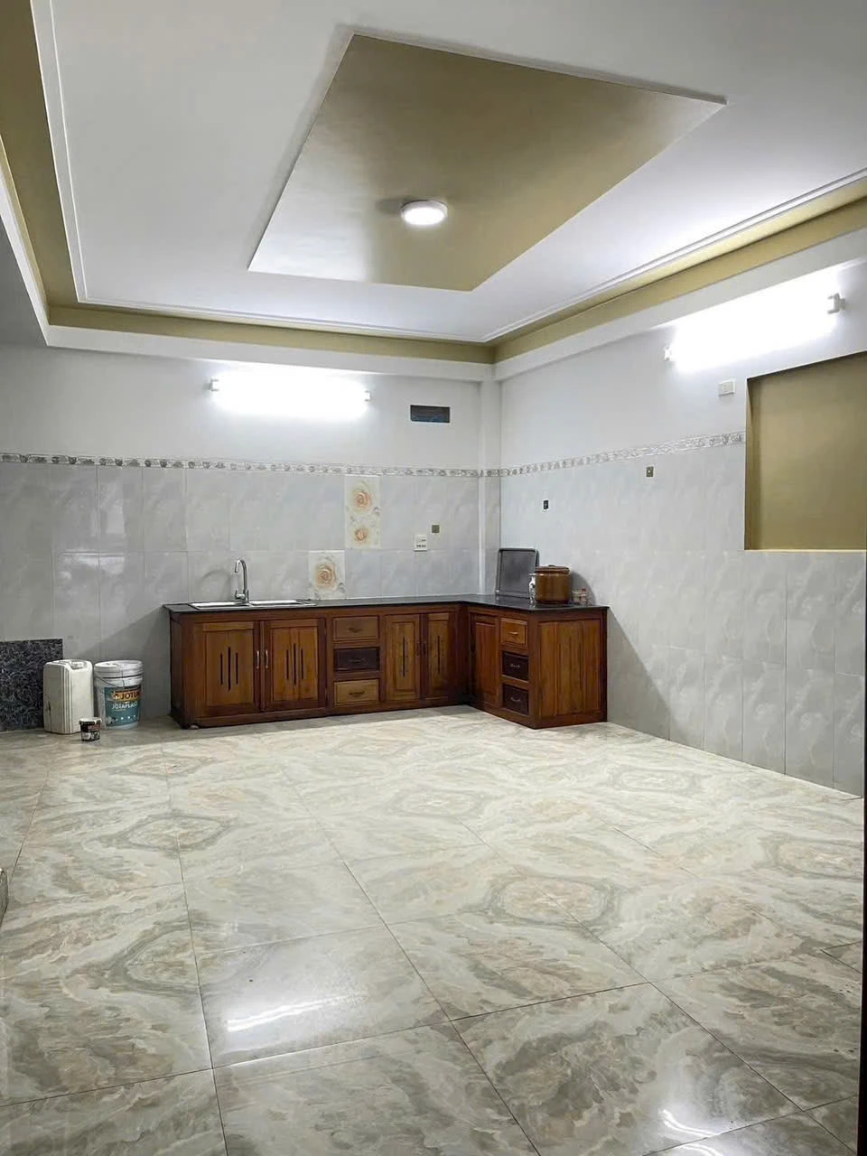 BÁN NHÀ 3 TẦNG MẶT TIỀN ĐƯỜNG Ỷ LAN – TRUNG TÂM TP QUY NHƠN