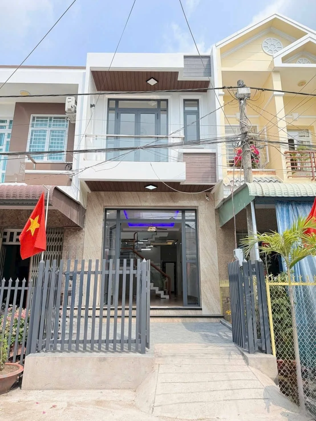 Bán nhà riêng tại Sư Vạn Hạnh, Phường Long Xuyên, An Giang giá 2 tỷ  880 triệu