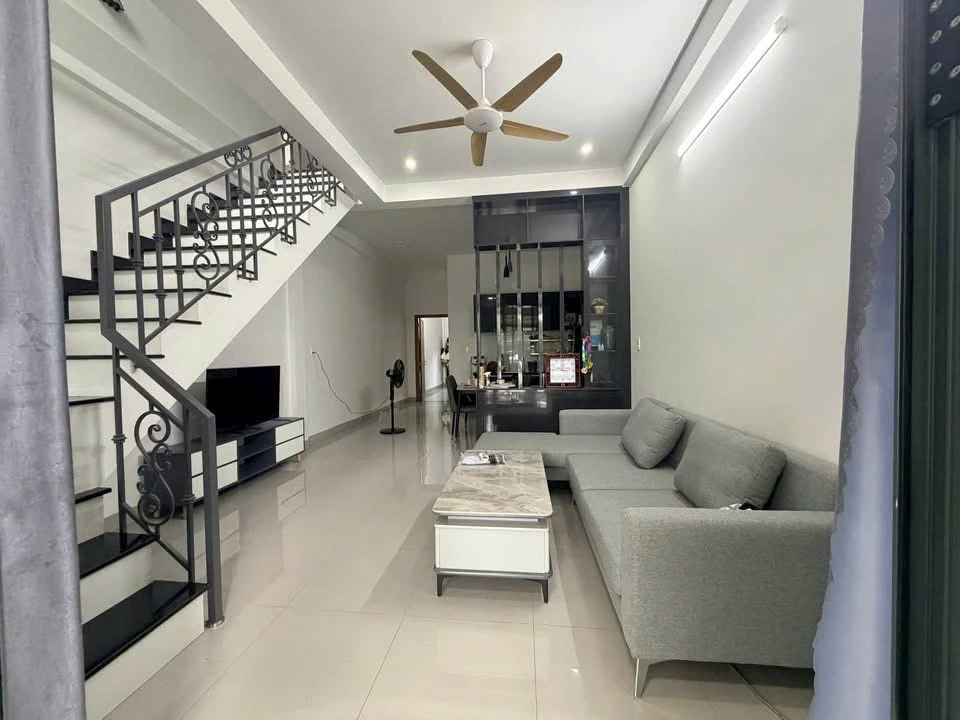 Bán nhà 2 Tầng Nguyễn Văn Chư, Phường Hương Thủy, Huế giá 2 tỷ  300 triệu