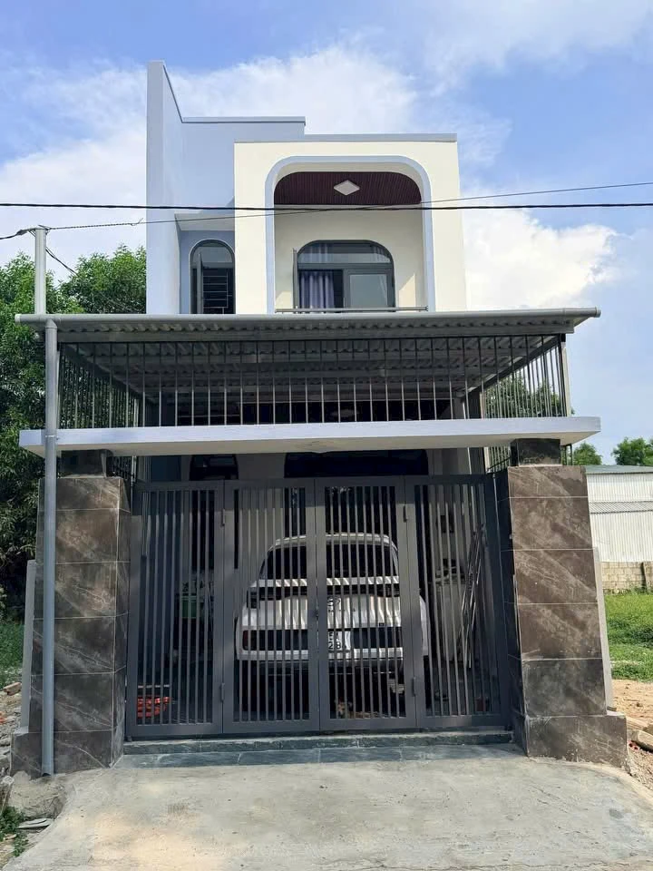 Bán nhà 2 Tầng Nguyễn Văn Chư, Phường Hương Thủy, Huế giá 2 tỷ  300 triệu