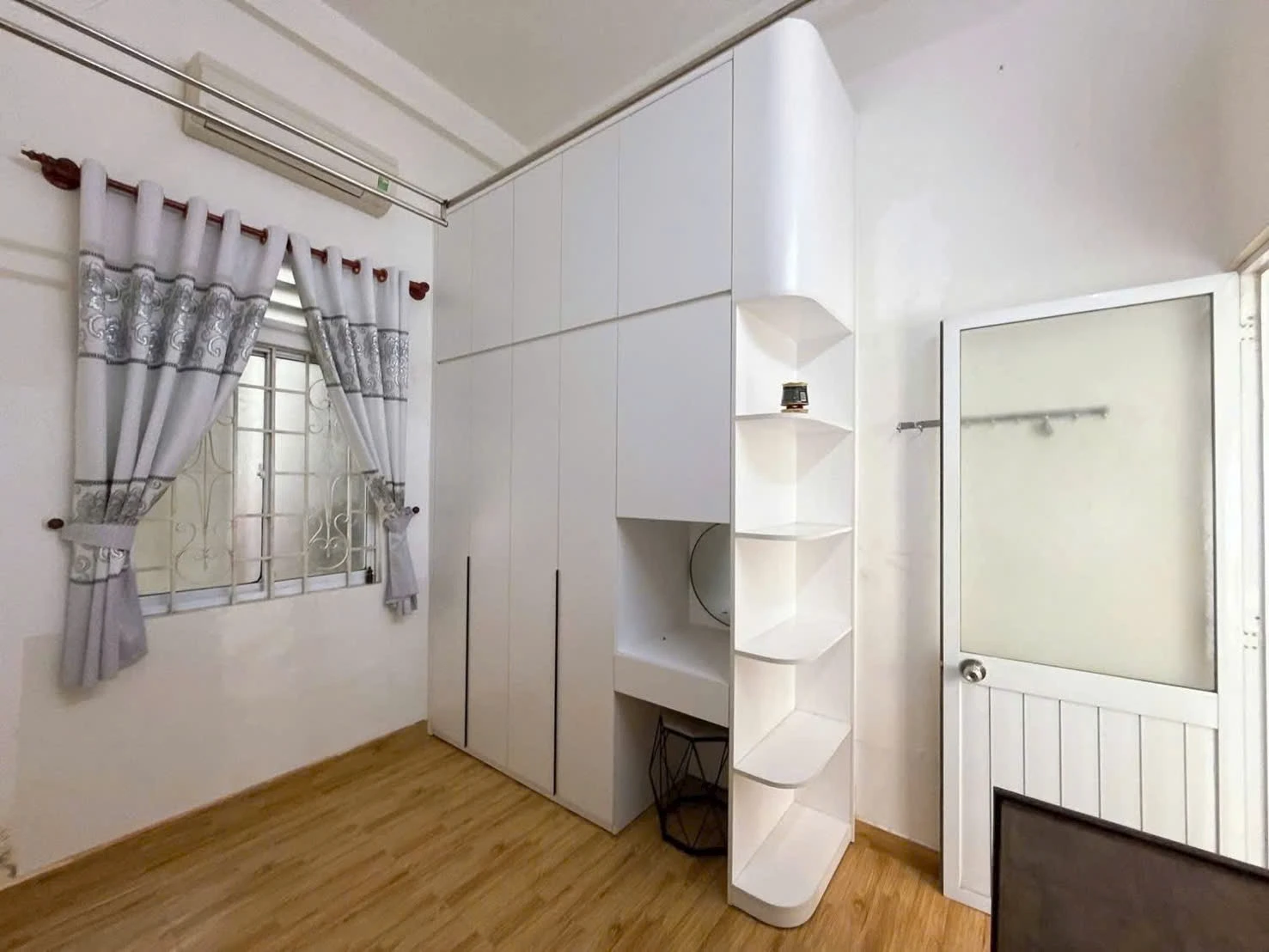Bán nhà 2 Tầng Chế Lan Viên, Phường Thuận Hóa, Huế giá 2 tỷ  350 triệu
