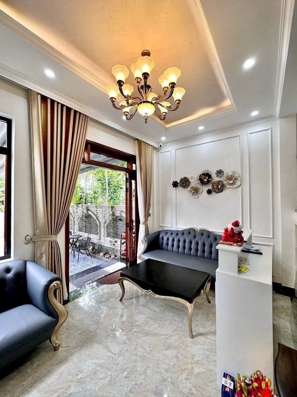 Villa 3 tầng, Tân Cổ Điển kiệt 82 Quảng Tế, Thủy Xuân cực đẹp