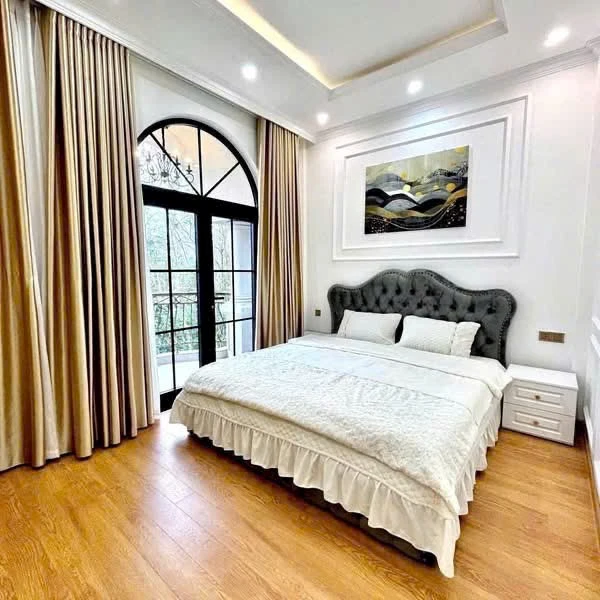 Villa 3 tầng, Tân Cổ Điển kiệt 82 Quảng Tế, Thủy Xuân cực đẹp