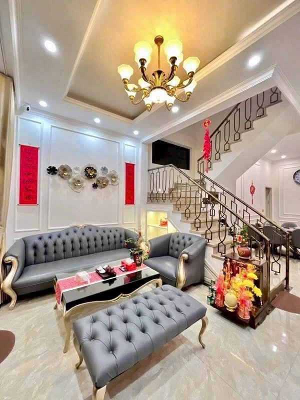 Villa 3 tầng, Tân Cổ Điển kiệt 82 Quảng Tế, Thủy Xuân cực đẹp