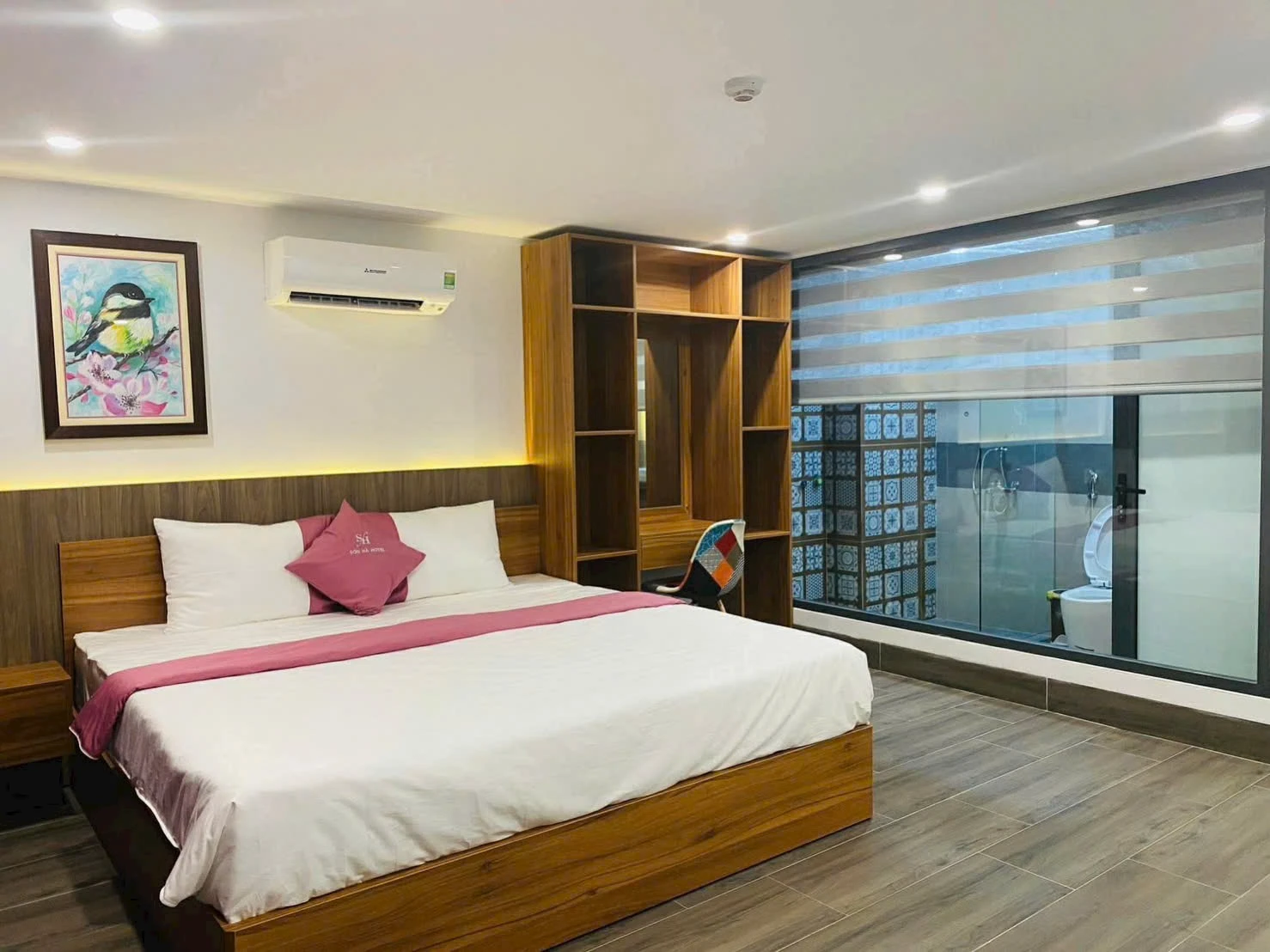 BÁN KHÁCH SẠN 8 TẦNG KHU GHỀNH RÁNG – TRUNG TÂM TP QUY NHƠN