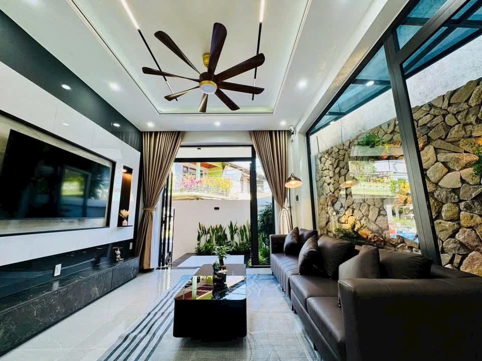 Bán nhà 2 Tầng Dương Quảng Hàm, Phường Thủy Xuân, Huế giá 3 tỷ  680 triệu