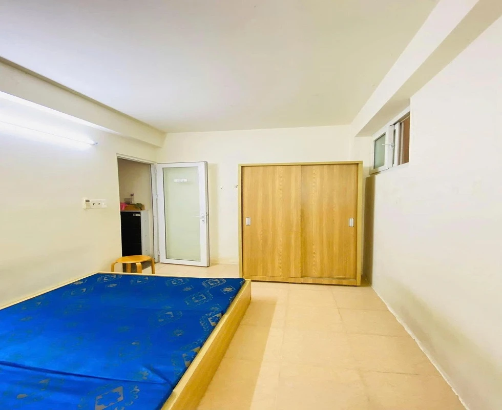 Bán CHDV HXH Thăng Long, P. Tân Sơn Nhất, TPHCM, 42m2, 6 tầng, ngang 5.3m. Thu gần 40tr/ tháng