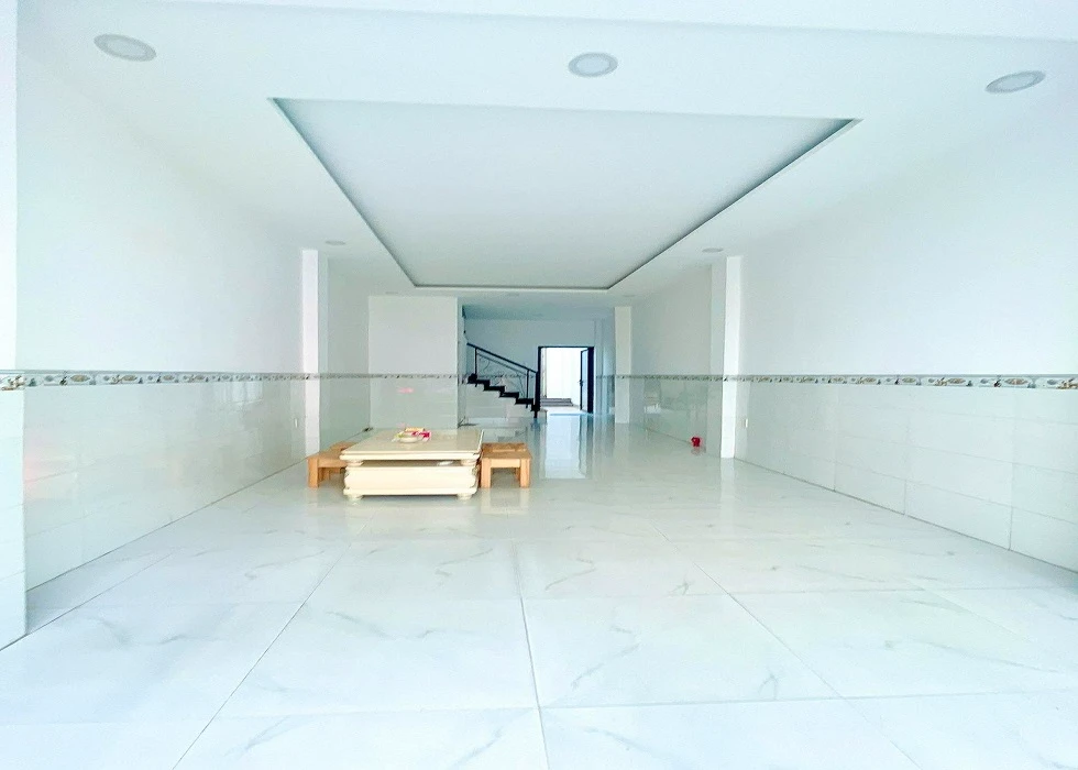 Bán nhà mặt tiền giá rẻ hon HXH Nguyễn Văn Đậu, P11, Bình Thạnh cũ, 117m2, 4 tầng, nở hậu