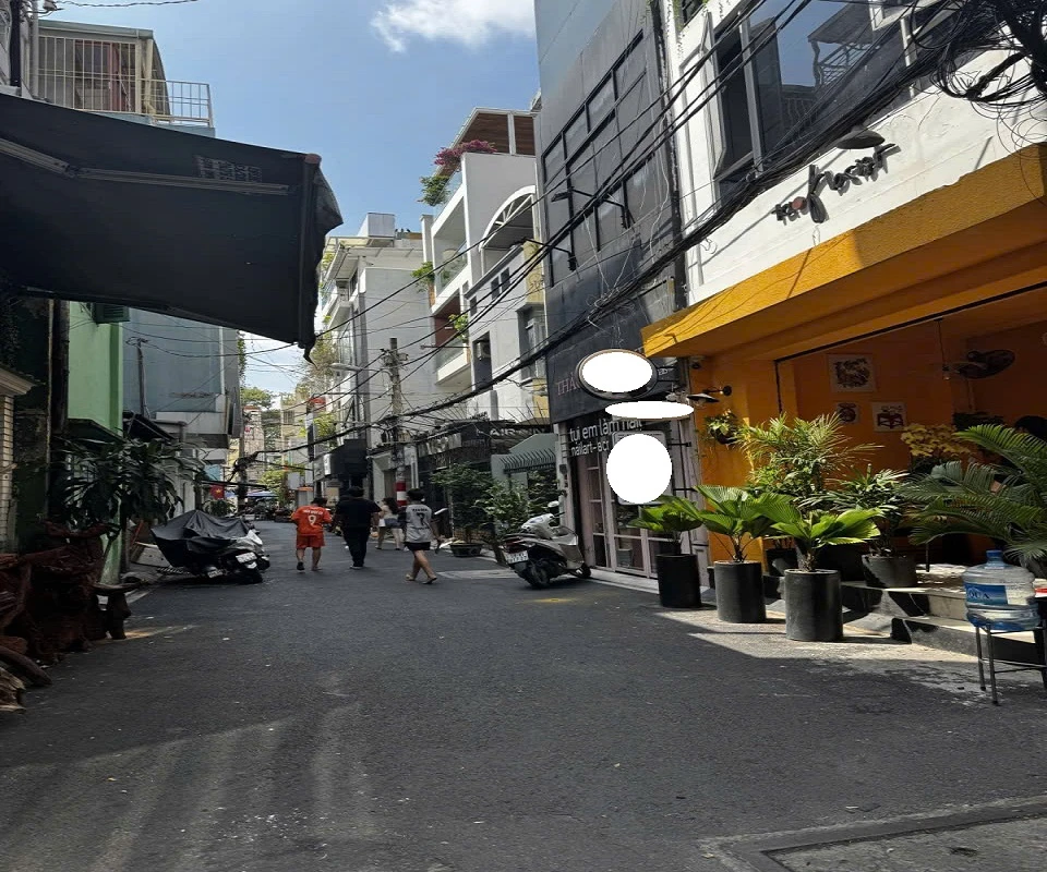 Bán nhà HXH Lê Thị Riêng, Bến Thành, Quân 1 cũ, 99m2, 3 tầng, thang máy, giá rẻ