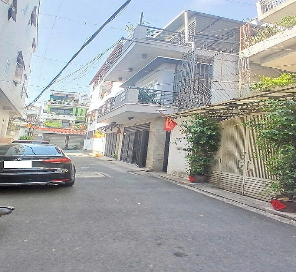 Bán nhà HXH hạ chào 1,7 tỷ, Cộng Hòa, Phường Tân Sơn Nhất, TP HCM, 73m2, 3 tầng, nở hậu.