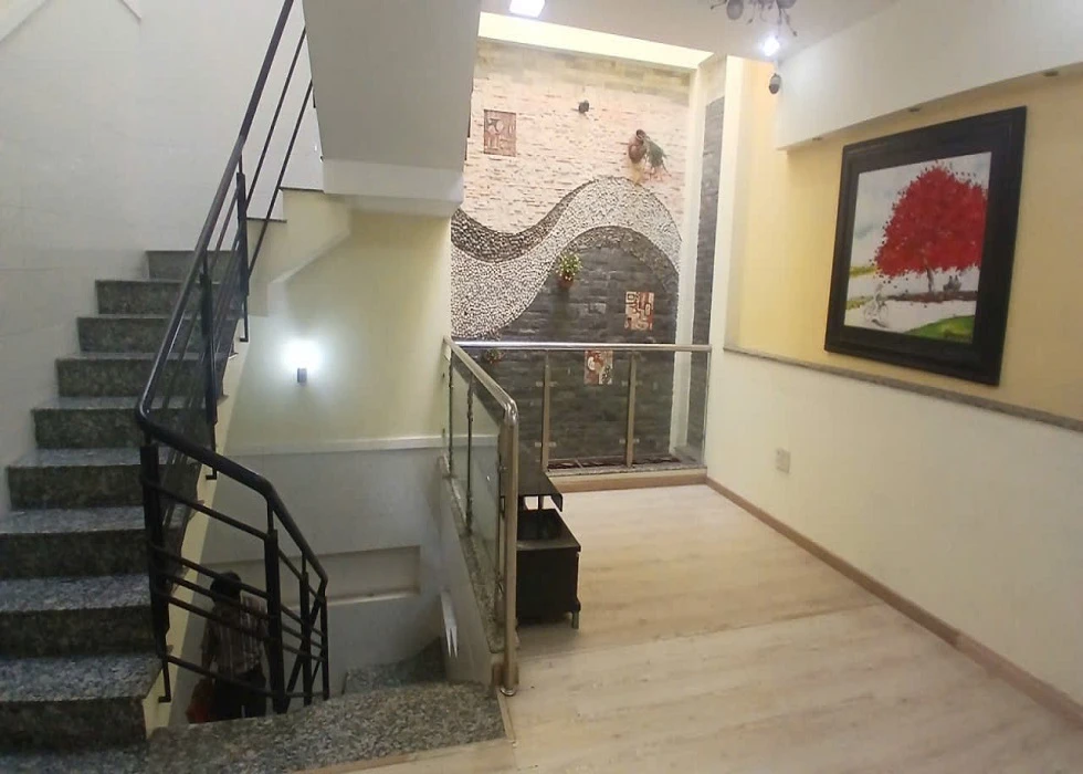Bán nhà HXH hạ chào 1,7 tỷ, Cộng Hòa, Phường Tân Sơn Nhất, TP HCM, 73m2, 3 tầng, nở hậu.