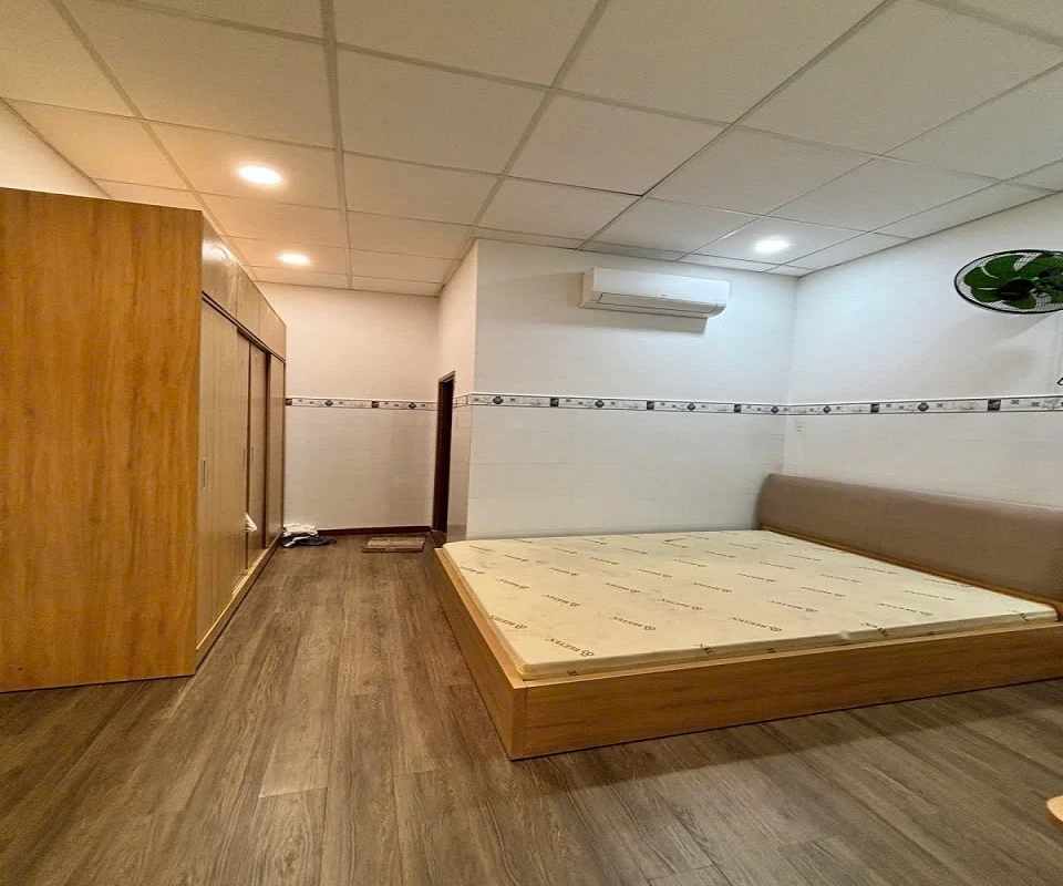 Bán nhà ngộp bank Chiến Lược, Bình Trị Đông A, Bình Tân cũ, 52m2, 5 tầng, đẹp keng