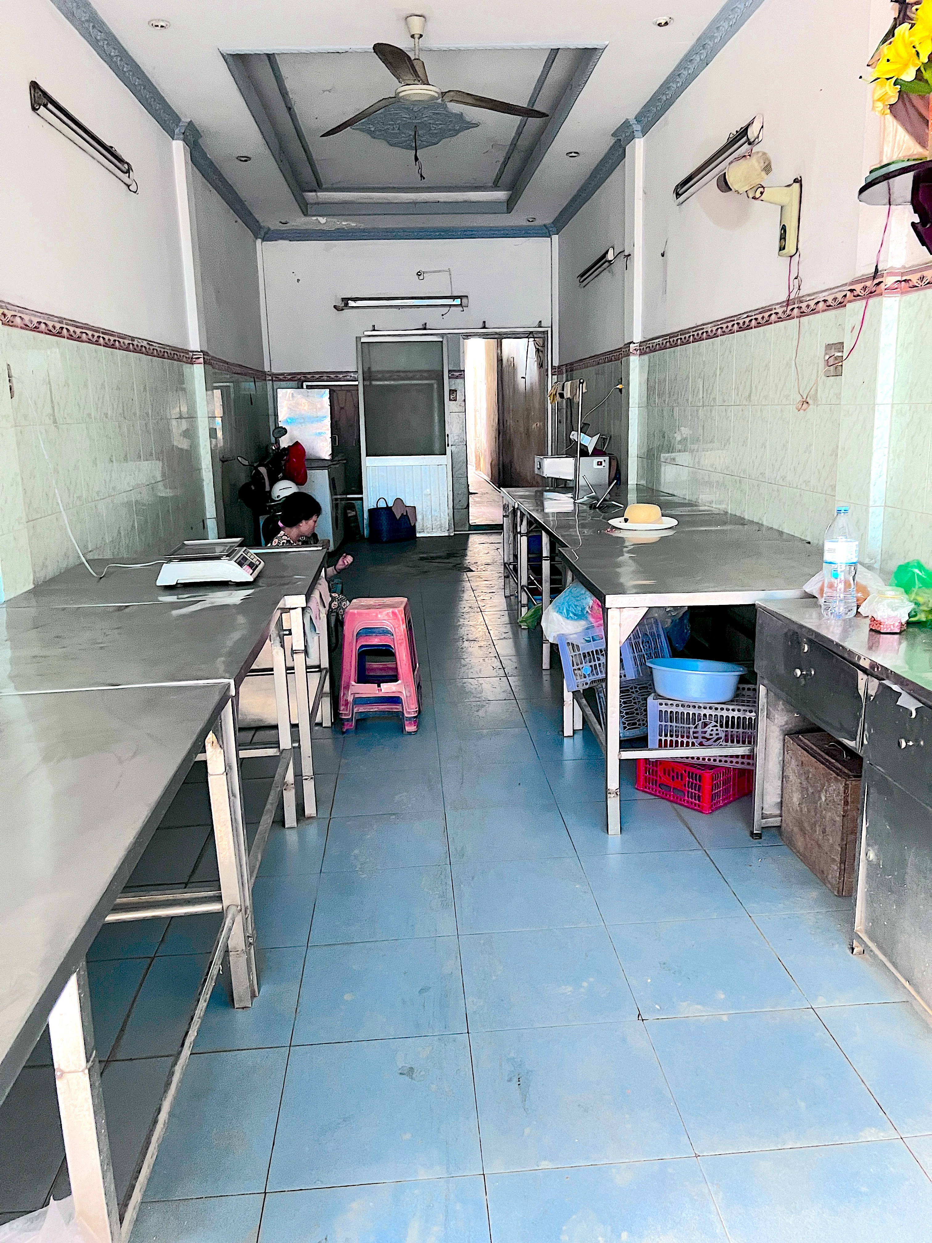 “ HIẾM CÓ “ MT CHỢ XÓM MỚI - LÊ ĐỨC THỌ – KD SÁNG CHIỀU – XH NGỦ TRONG NHÀ – NHỈNH 9 TỶ.