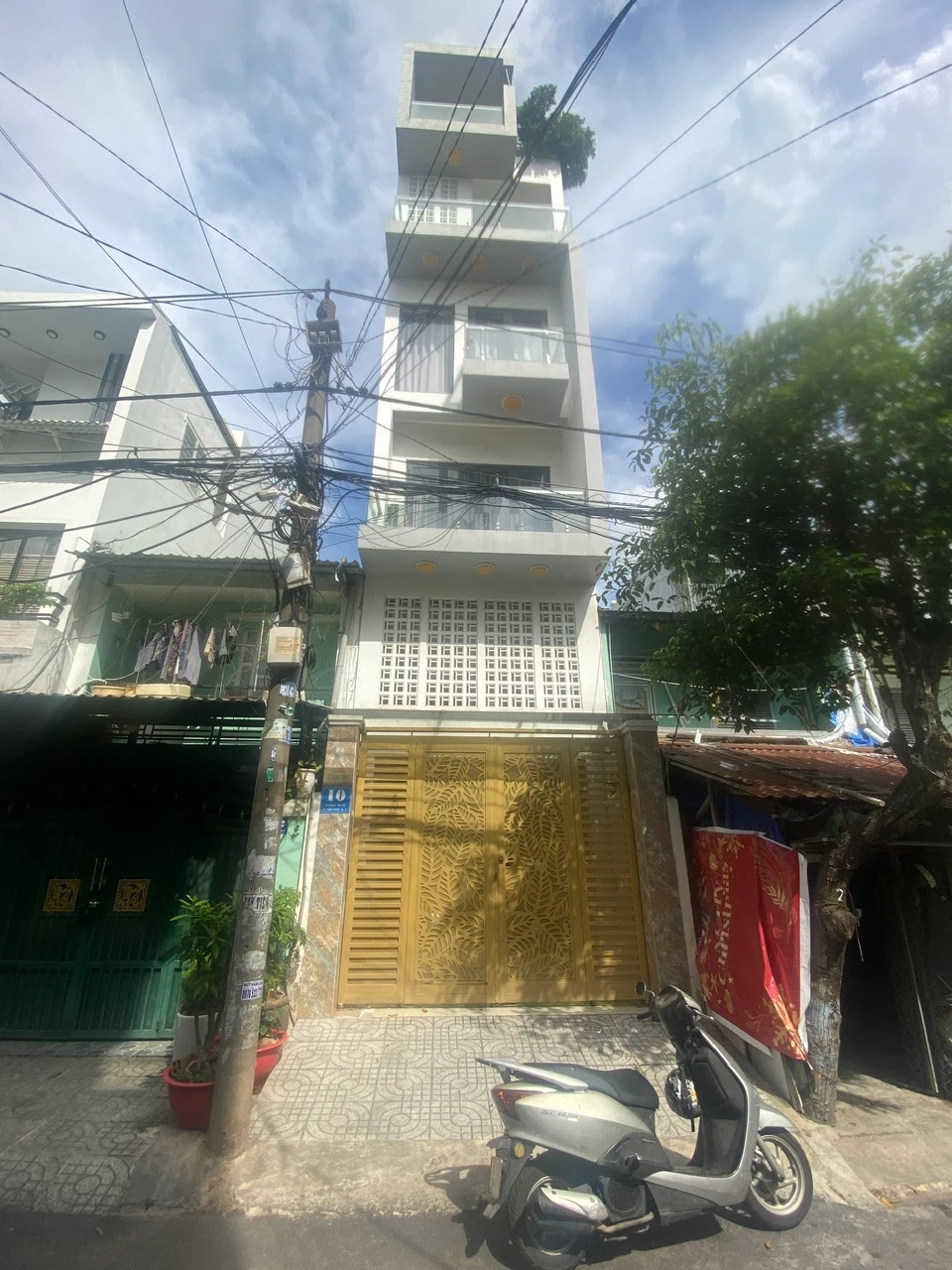 Bán nhà Quận 7 bán kính 500m Chợ, Bệnh viện, Trường học, Siêu thị, Cơ quan NN