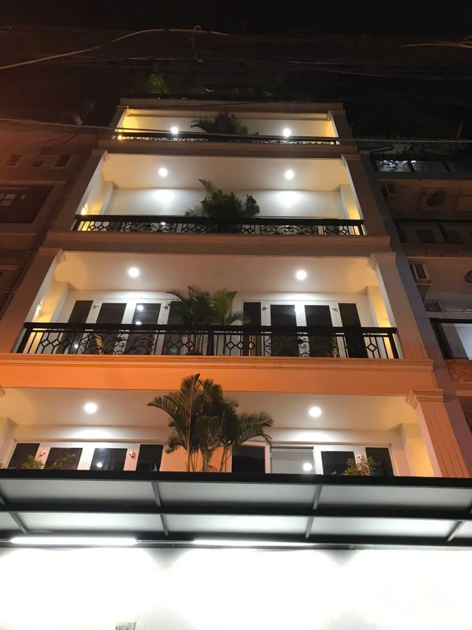 Bán CHDV 84/22 - 23 Hồ Thị Kỷ, Phường Vườn Lài, Tp Hồ Chí Minh giá 24 tỷ