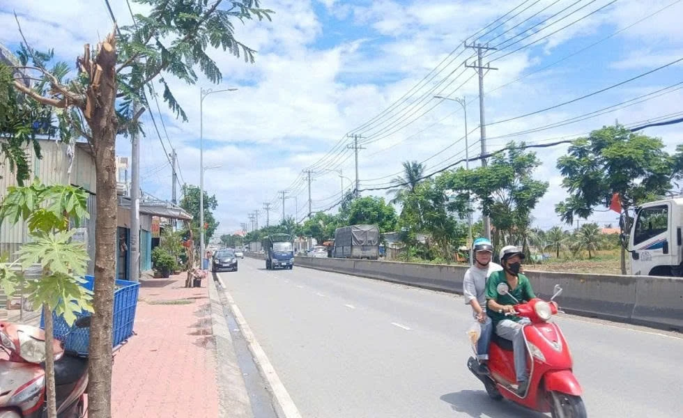 Bán đất thổ cư mặt tiền kinh doanh Nguyễn Cửu Phú, Xã Tân Nhựt, TP HCM, 4421m2, ngang 22m, nở hậu 4