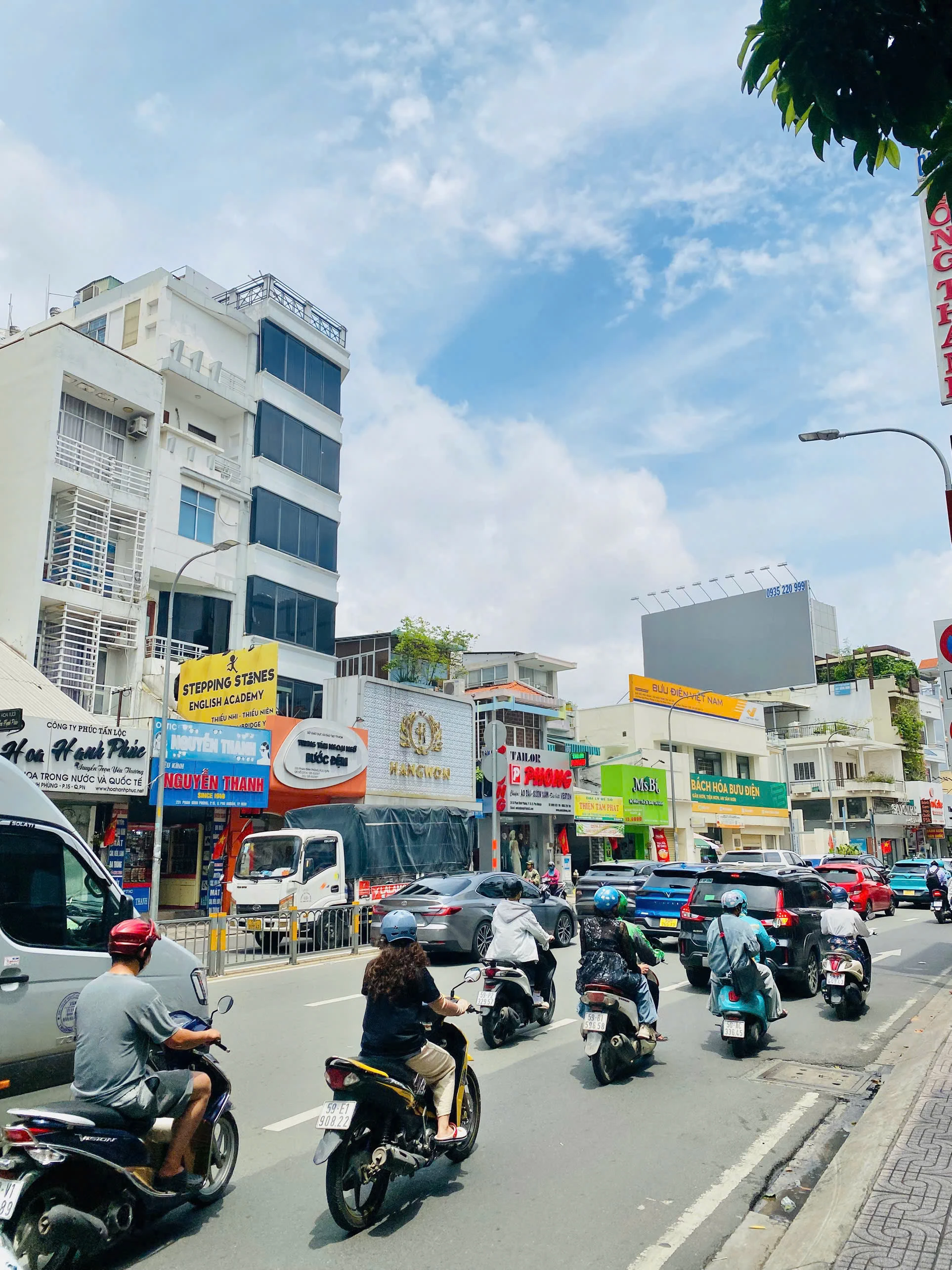Bán nhà mặt tiền 253 Phan Đình Phùng, Phường Cầu Kiệu, Tp Hồ Chí Minh giá 25 tỷ