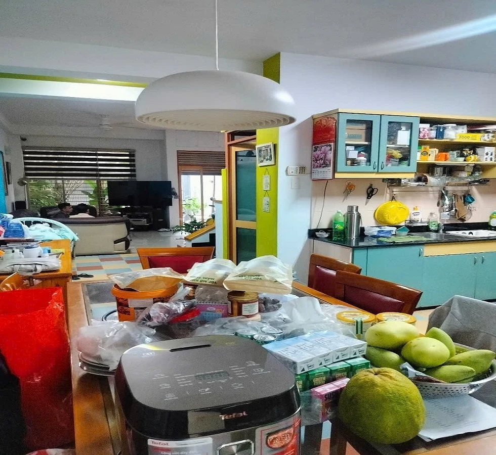 Bán nhà hạ chào 2 tỷ, 2 mặt HXH Bùi Đình Tuý, P. Bình Thạnh, TPHCM, 110m2, 4 tầng. gía rẻ