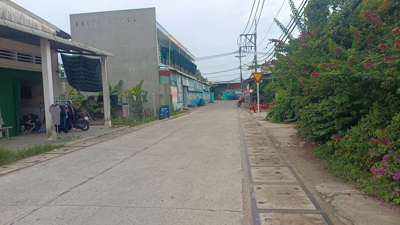 BÁN ĐẤT: XÃ TÂN PHÚ TRUNG  GIÁ 640 TRIỆU  2 LÔ LIỀN KỀ , DT : 5 x 31 = 155 m²