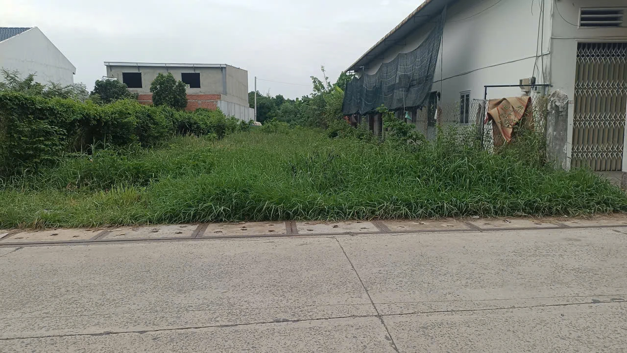 BÁN ĐẤT: XÃ TÂN PHÚ TRUNG  GIÁ 640 TRIỆU  2 LÔ LIỀN KỀ , DT : 5 x 31 = 155 m²
