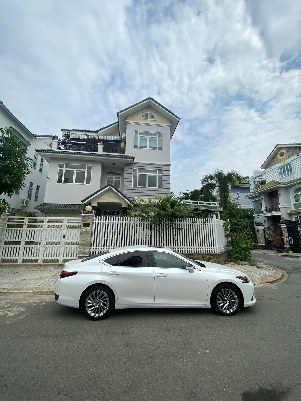 cho thuê dài hạn biệt thự tại khu compound Sadeco Sông Ông Lớn giá 60 tỷ